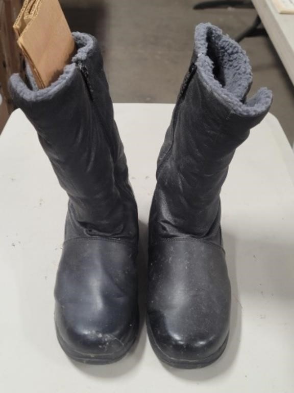 (Size 9) Black Boots