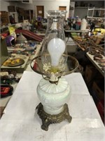 WHITE MOTHER OF PEARL ELECTRIC TABLE LAMP