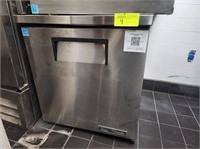 TRUE 27" SELF CONTAINED LOWBOY REFRIGERATOR