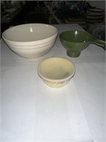 WHITE BOWL GREEN FUNNEL & SMALL BOWL