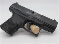 WALTHER PPQ SC SA 9MM COMES W/ 6 TOTAL MAGS & BOX