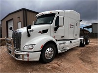 2017 Peterbilt 579 Sleeper