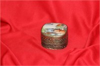A Vintage Chinese Ceramic Top Trinket Box