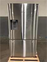 SAMSUNG 27 cu. ft. 3-Door French Refrigerator