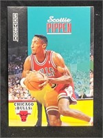 Scottie Pippen SkyBox #35 1992 Basketball card