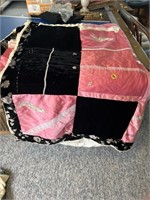 Twin size Quilt in Pink and Black with Floral