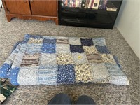 Double sided Twin/Full? Quilt in Blue Florals
