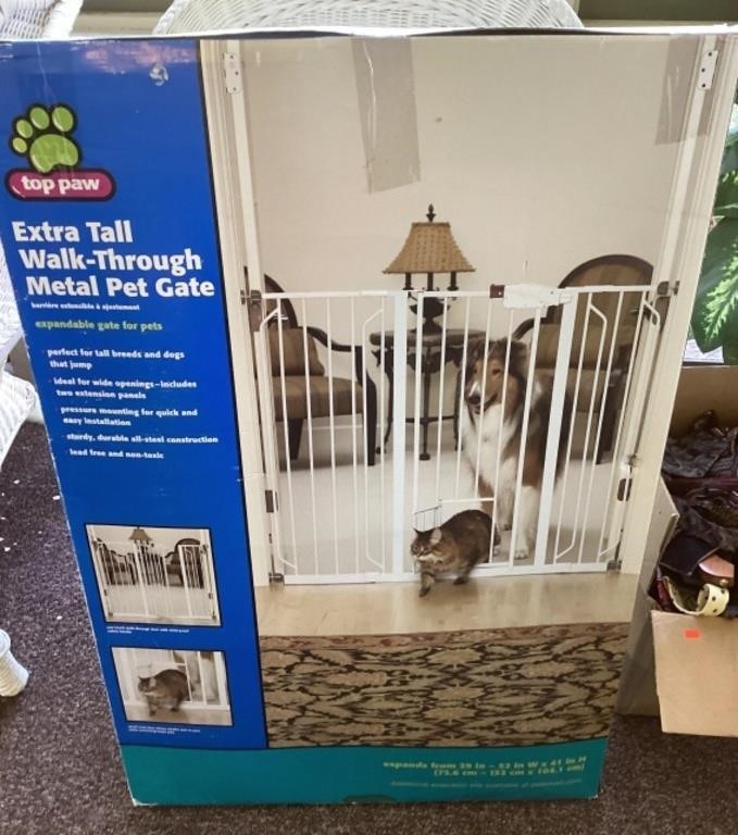 Top Paw walk-through pet gate