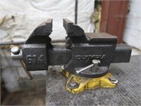 Olympia 614 Bench Vise 4" (needs removed)