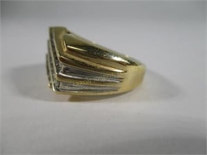 10KT Yellow Gold and Diamond Men's Ring