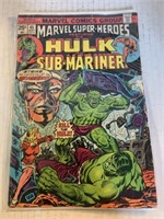 Marvel superheroes featuring the Hulk and sub