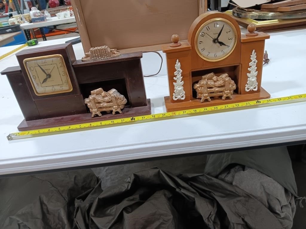 Vintage Clocks 
Both untested