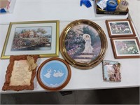 Pictures cottage 23x19, round frame 19x23,