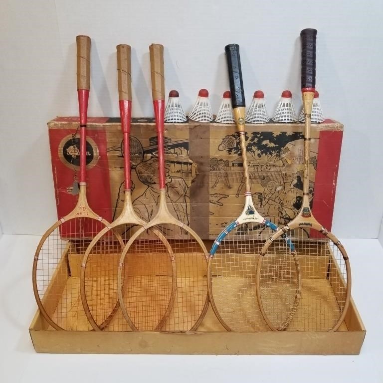 Badminton Rackets - Shuttlecocks & Box - Wilson