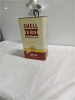 Show motor oil can