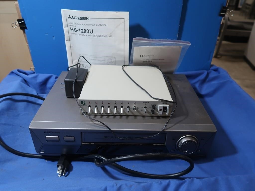 Mitsubishi VHS Security Recorder & 8 Channel