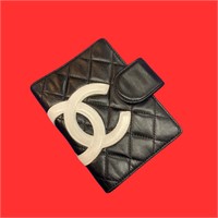 Original Chanel Vintage blk/white date book/wallet