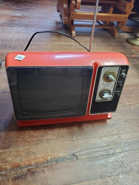 Vtg. Orange Zenith AC/DC Television