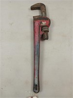 18" pipe wrench