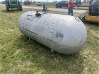 654. 500 Gal. Propane Tank