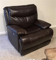 Oversized vinyl power recliner