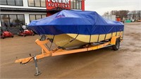 18.5' Fiberglass Multi-Hull Boat