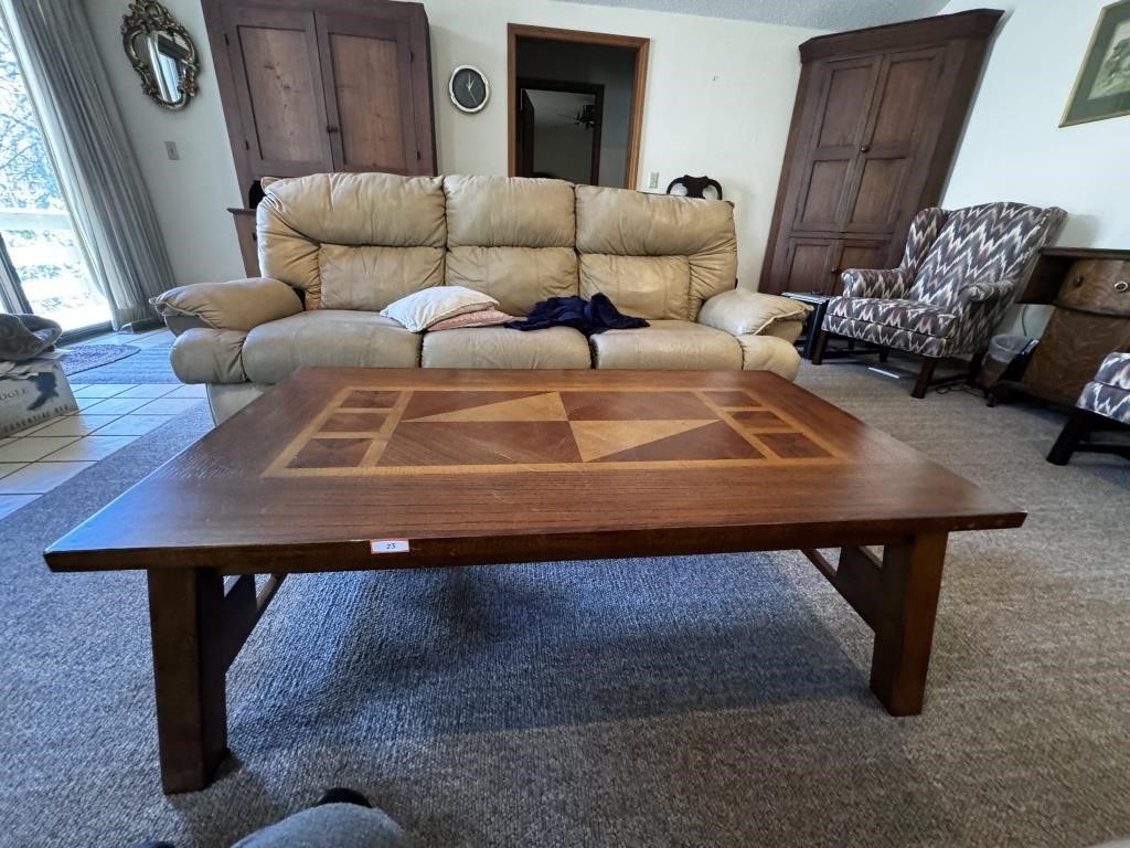MID CENTURY IN LAYEC TABLE