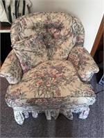 FLORAL UPHOLSTERED TUFFED CHAIR