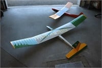 Decorative Gliders, needs attention,not functional