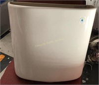 Toilet Tank with Lid