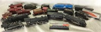 Model Train Cars & Engines, assorted