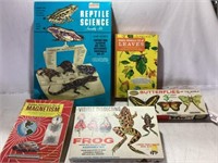 Science Model Kits: Butterflies, Frogs & Reptiles