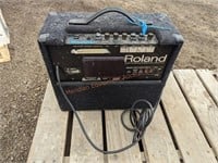 Roland KC-100 Amplifier