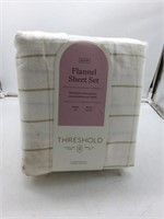 Threshold Queen Flannel Sheet set