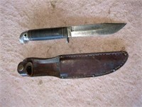 Western 9" Knife w/ leather sheath- made in