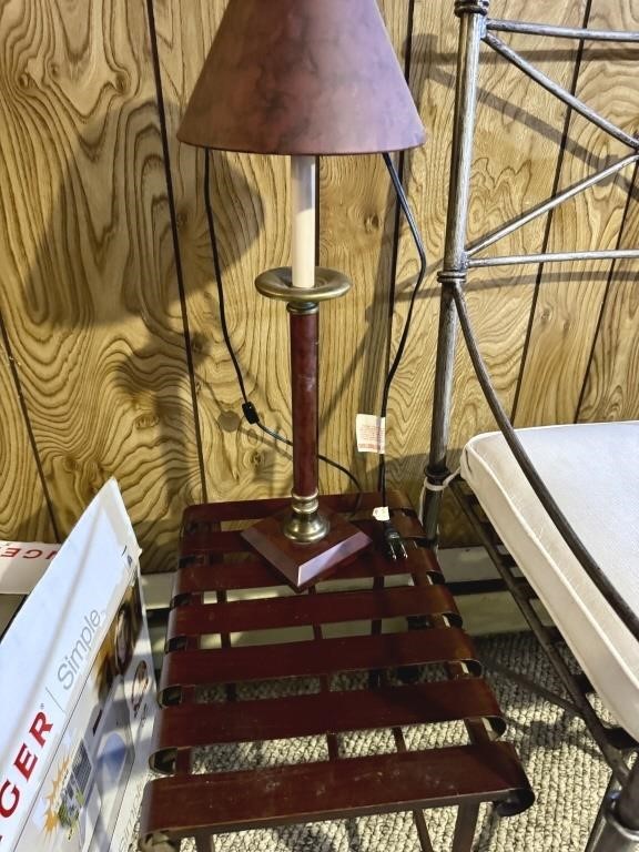 SMALL STEEL TABLE & LAMP