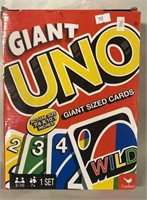 GIANT SIZE UNO CARD GAME OPEN BOX CANT GARANTEE