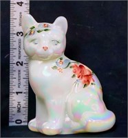 Fenton white iridescent cat w/ roses