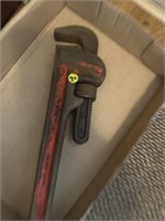 LARGE PIPE WRENCH - RED