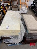 Pallet of dinette cushions