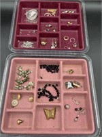 (2) Jewelry Trays With Mismatched/Scrap