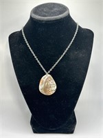 shell necklace 18 inches