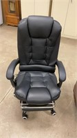 Fancy office chair, almost new