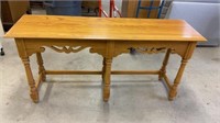 Oak finish sofa table 56“ x 16“ x 27“