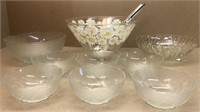 Clear glass bowls, one w/dasies 10 pc.