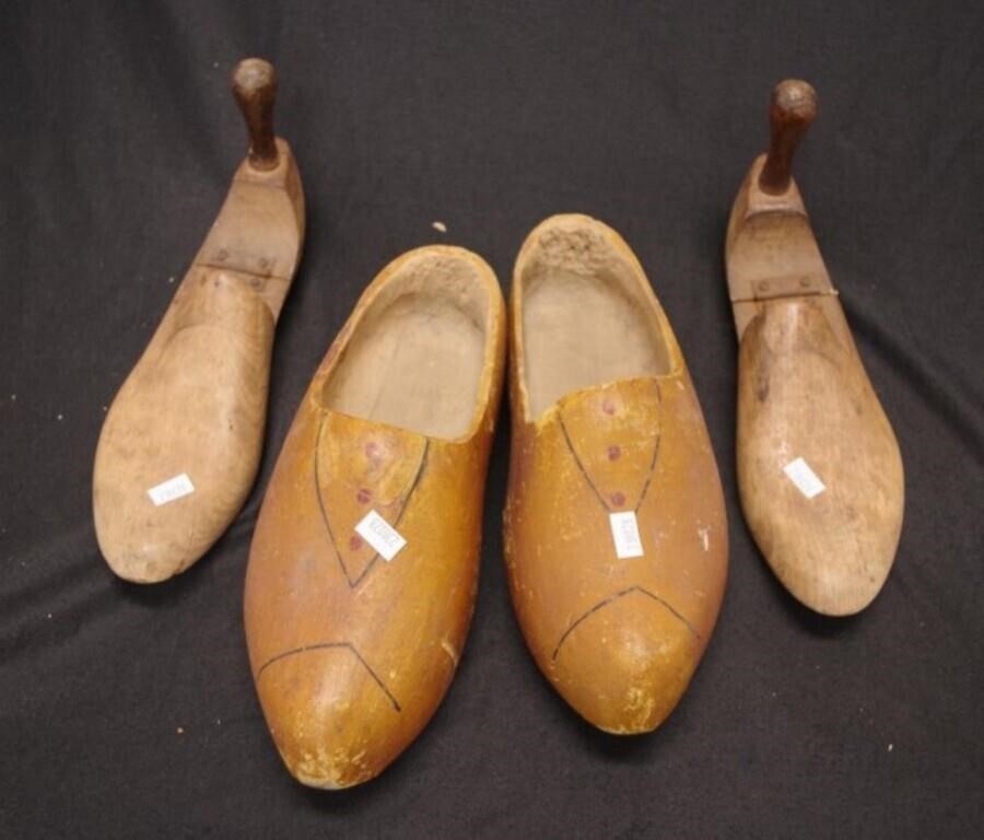 Pair of vintage timber shoe lasts