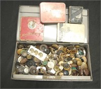 Large quantity of vintage buttons