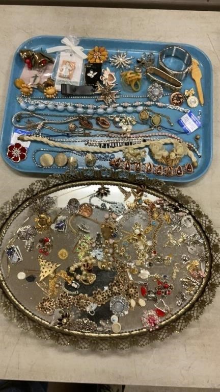 Vanity tray and jewelry