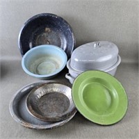 Grey Graniteware Enameled Roaster w/ Pie Plates &