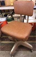 Vintage swivel office chair / industrail style